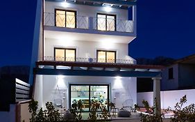Agua Dorada Boutique